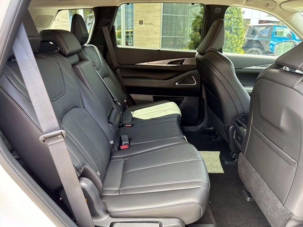 used 2025 INFINITI QX60 car, priced at $43,400