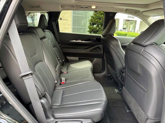 used 2025 INFINITI QX60 car, priced at $39,900