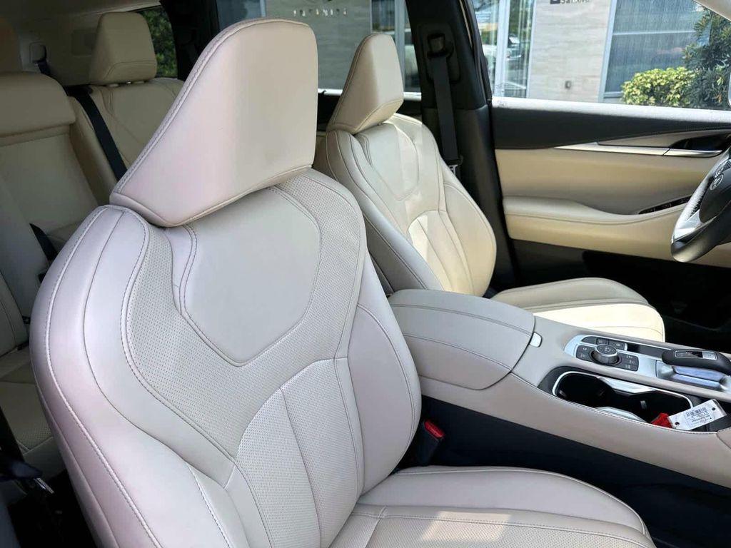 used 2025 INFINITI QX60 car, priced at $44,800