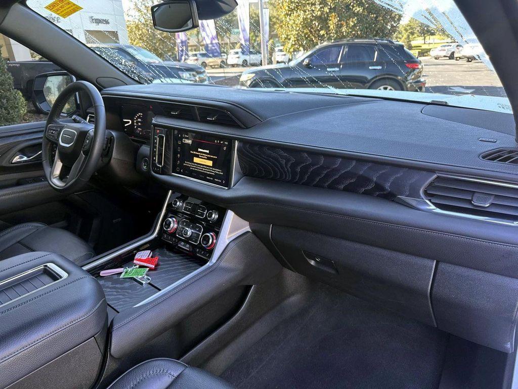 used 2023 GMC Yukon car, priced at $61,600