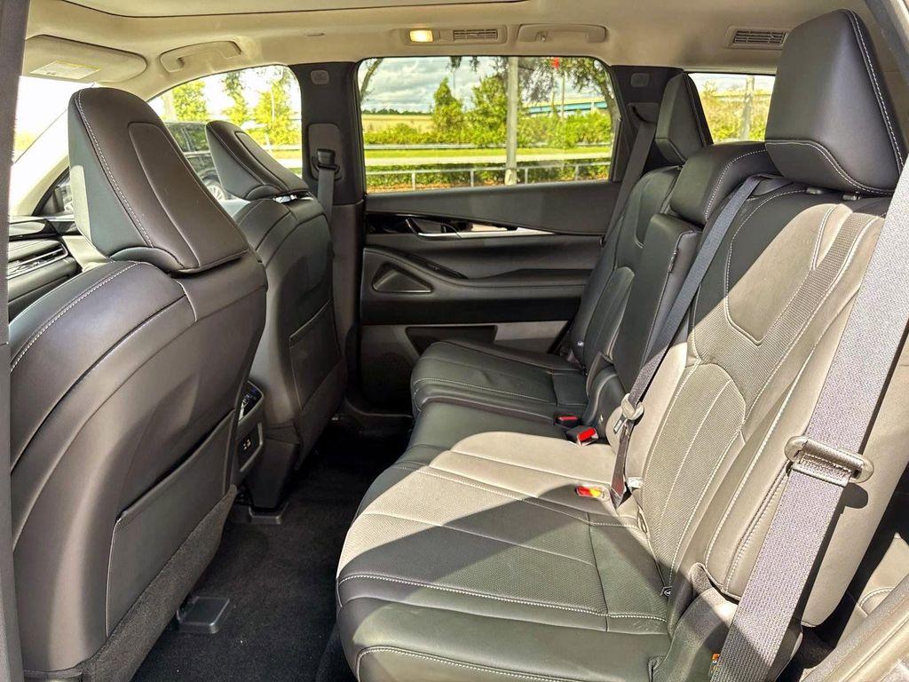 used 2025 INFINITI QX60 car, priced at $38,400