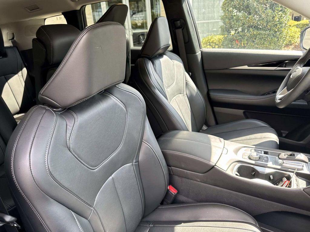 used 2025 INFINITI QX60 car, priced at $38,400