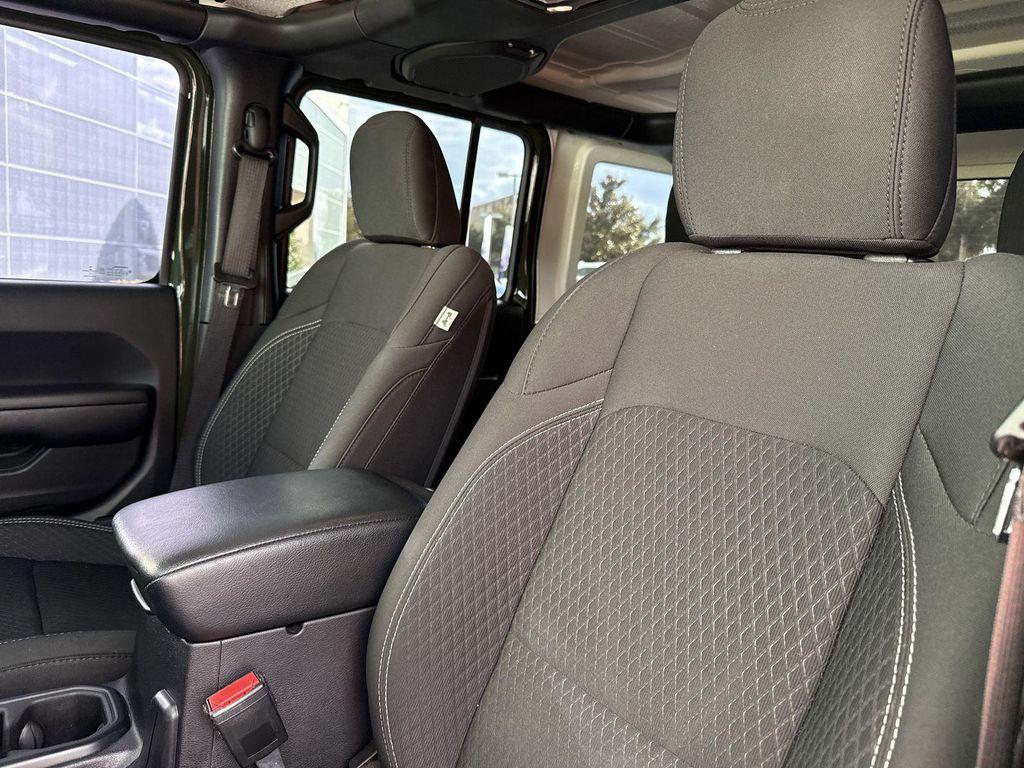 used 2021 Jeep Wrangler Unlimited car, priced at $28,600