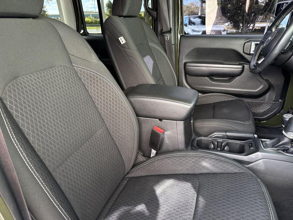 used 2021 Jeep Wrangler Unlimited car, priced at $28,600