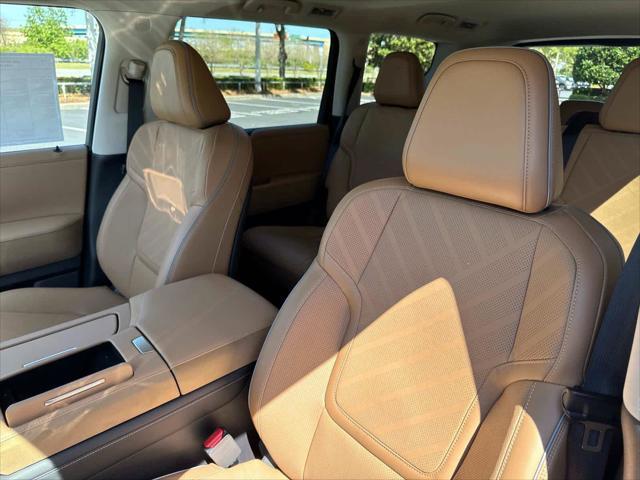 new 2025 INFINITI QX80 car, priced at $91,999