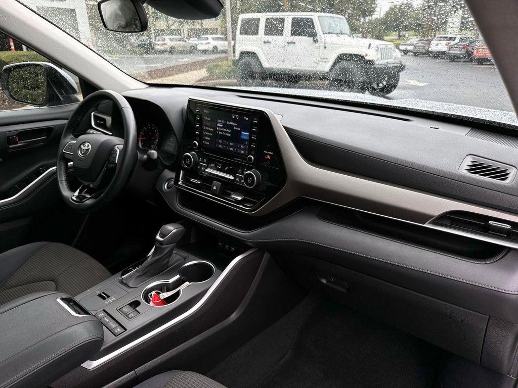 used 2021 Toyota Highlander car, priced at $25,900