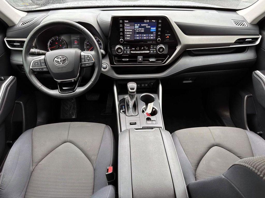 used 2021 Toyota Highlander car, priced at $25,900