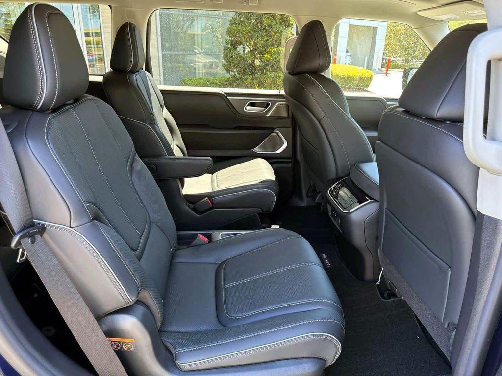 new 2025 INFINITI QX80 car, priced at $92,640