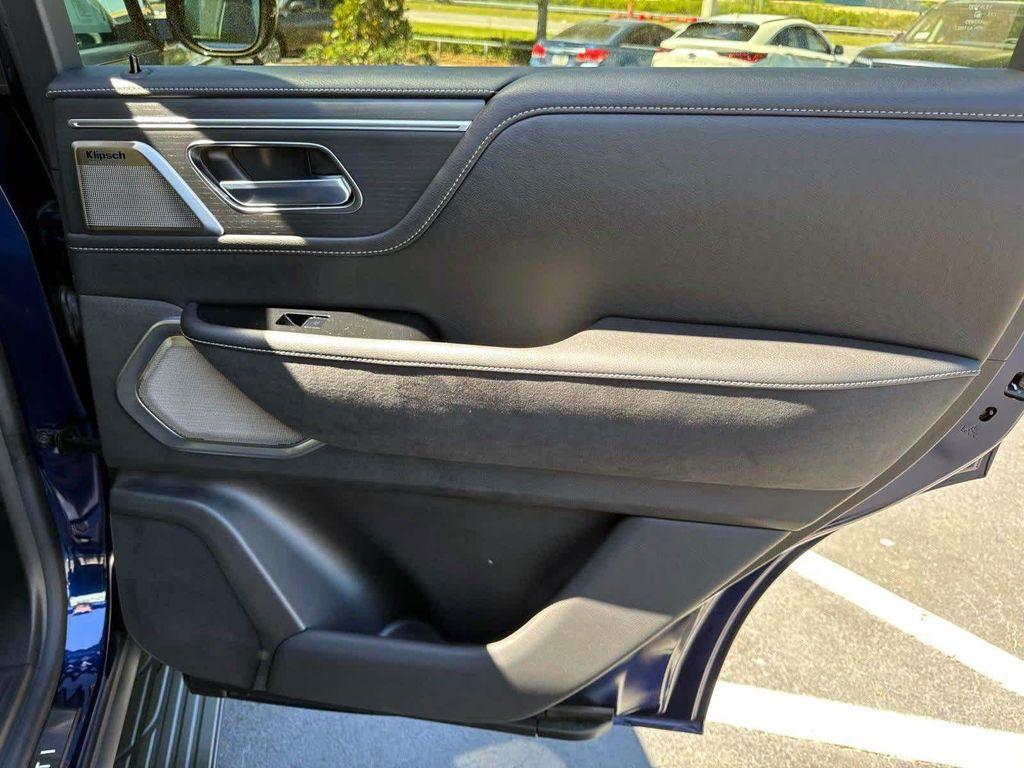 new 2025 INFINITI QX80 car, priced at $92,640