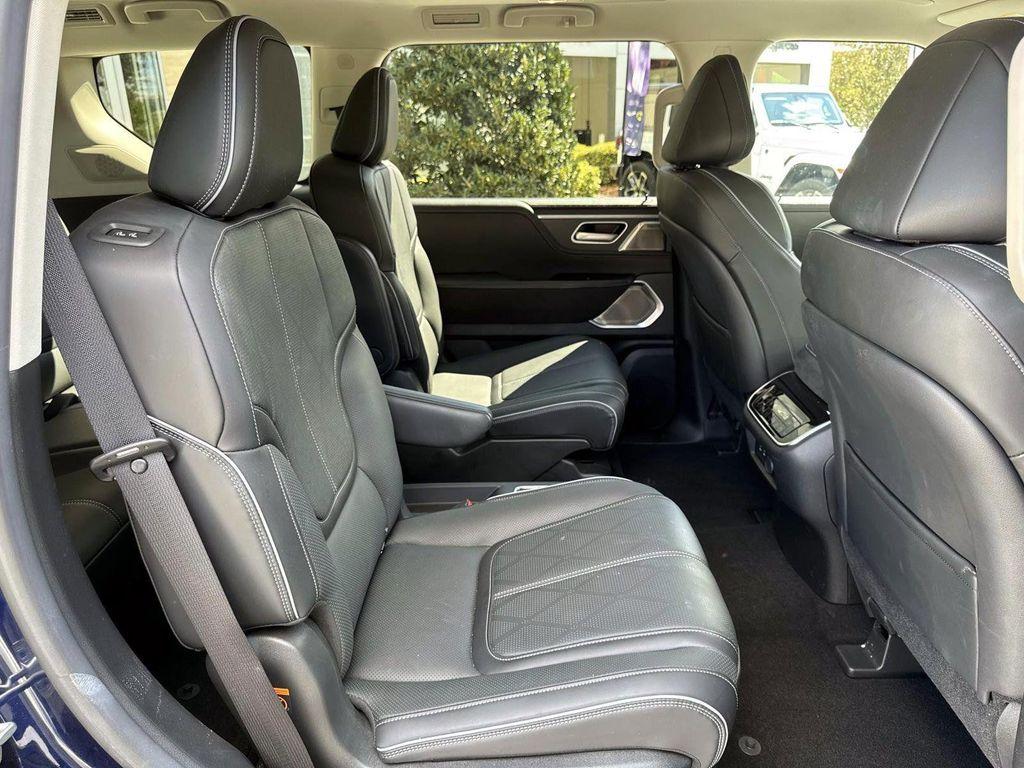 used 2025 INFINITI QX80 car, priced at $78,500