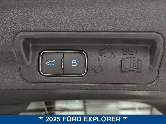 new 2025 Ford Explorer car, priced at $41,760