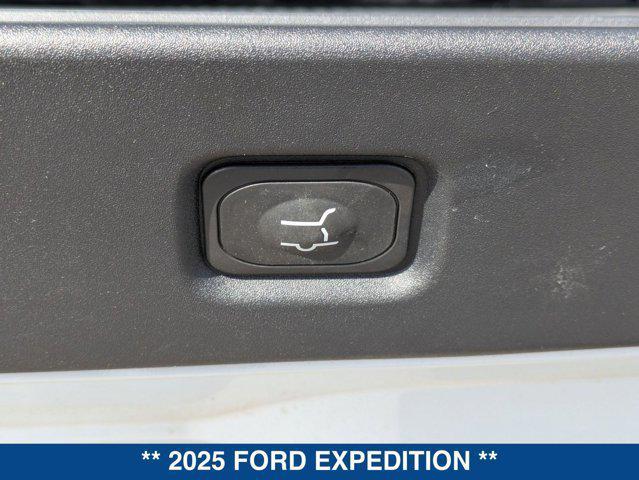 new 2025 Ford Expedition car, priced at $67,965