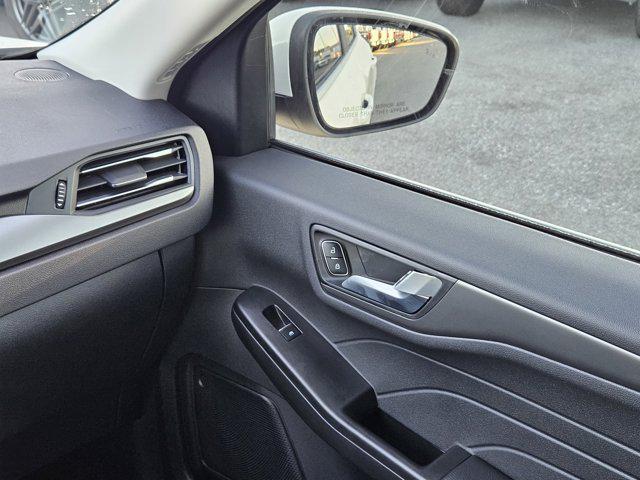 new 2026 Ford Escape PHEV car, priced at $35,550