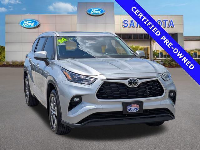 used 2024 Toyota Highlander car, priced at $39,700