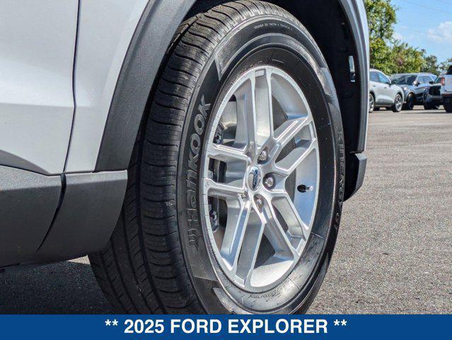 new 2025 Ford Explorer car, priced at $39,950