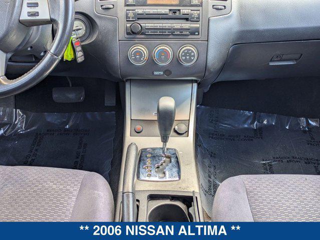 used 2006 Nissan Altima car, priced at $3,000
