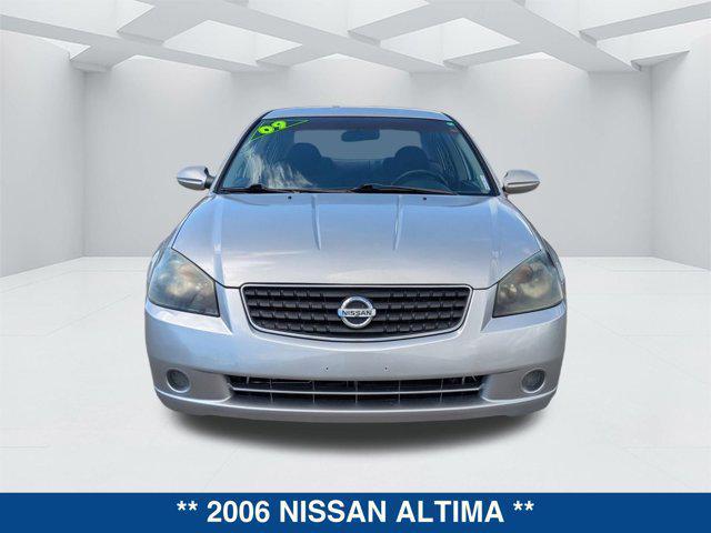used 2006 Nissan Altima car, priced at $3,000