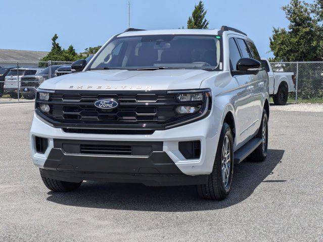 new 2025 Ford Expedition car, priced at $67,370