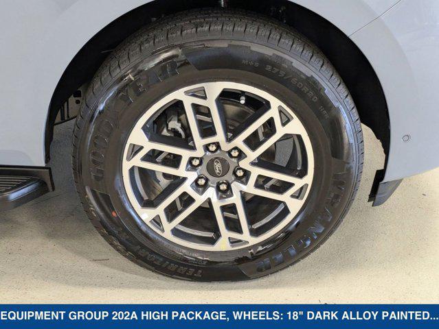 new 2025 Ford Expedition car, priced at $68,365