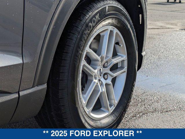 new 2025 Ford Explorer car, priced at $38,687