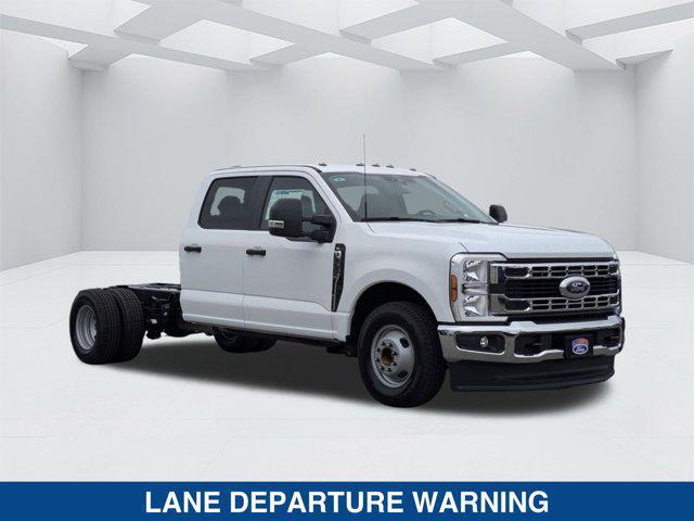new 2025 Ford F-350 car, priced at $57,125