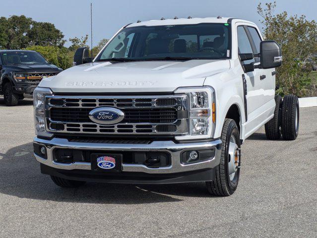 new 2025 Ford F-350 car, priced at $57,415