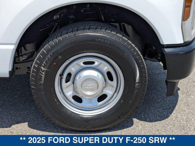 new 2025 Ford F-250 car, priced at $45,325