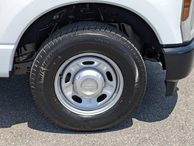 new 2025 Ford F-250 car, priced at $45,325