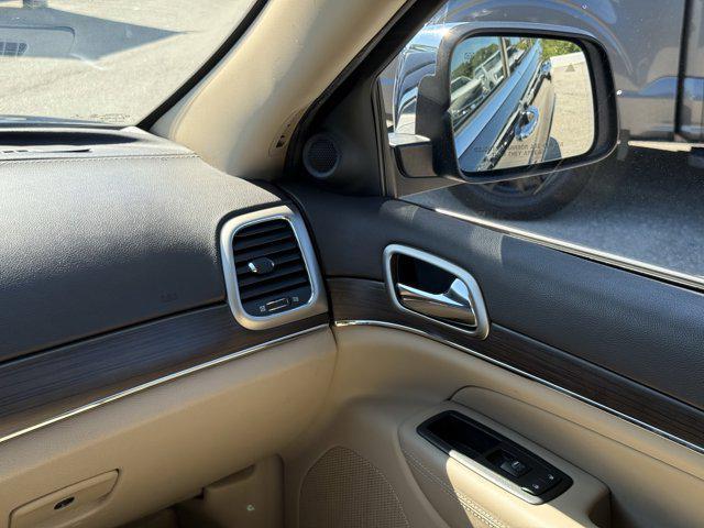 used 2015 Jeep Grand Cherokee car, priced at $13,900