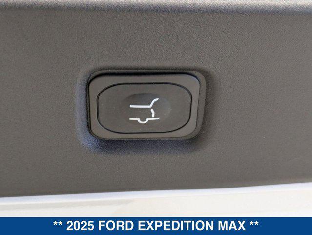 new 2025 Ford Expedition Max car, priced at $69,370