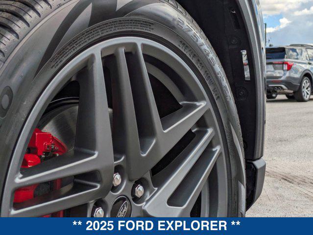 new 2025 Ford Explorer car, priced at $56,100