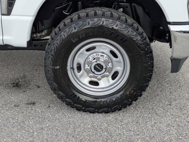new 2025 Ford F-250 car, priced at $54,029
