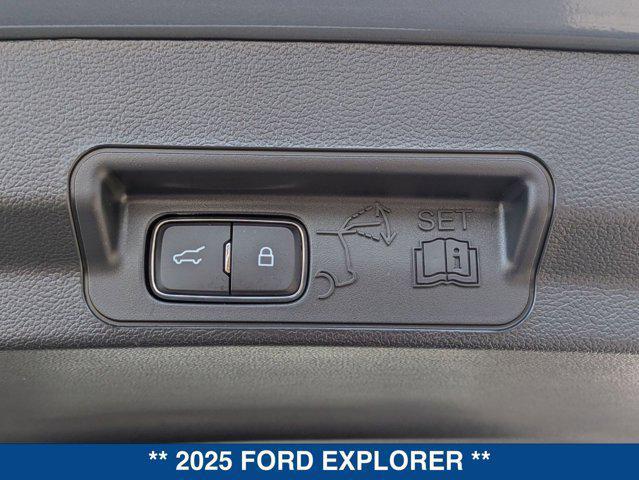 new 2025 Ford Explorer car, priced at $40,400