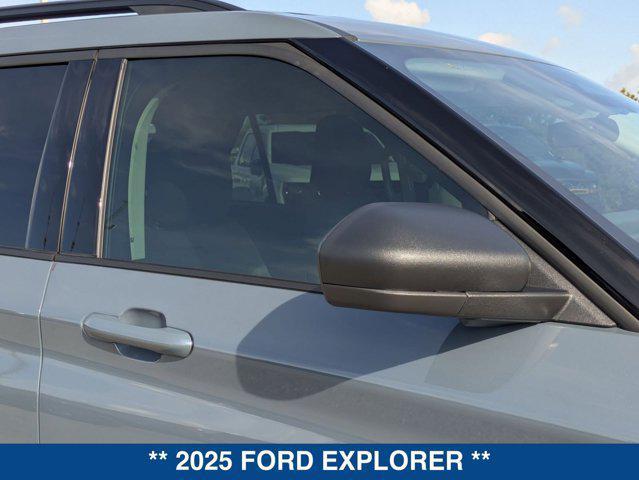 new 2025 Ford Explorer car, priced at $40,400