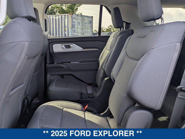new 2025 Ford Explorer car, priced at $40,400