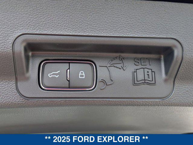 new 2025 Ford Explorer car, priced at $41,747