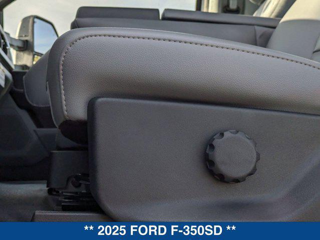 new 2025 Ford F-350 car, priced at $54,555