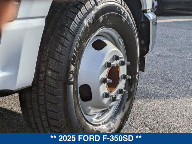 new 2025 Ford F-350 car, priced at $54,555