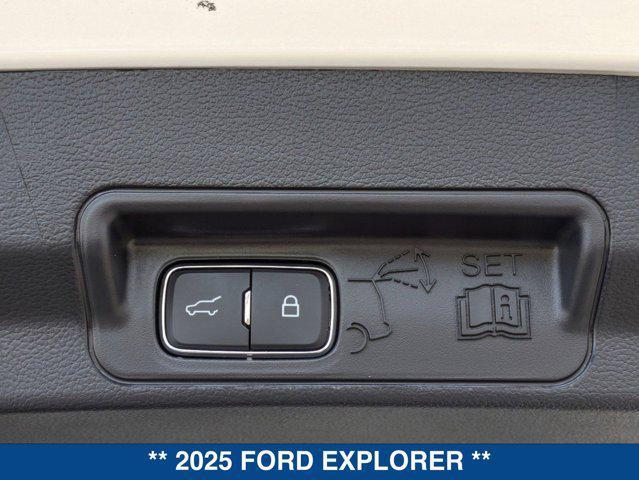 new 2025 Ford Explorer car, priced at $42,473