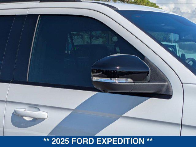 new 2025 Ford Expedition car, priced at $81,945
