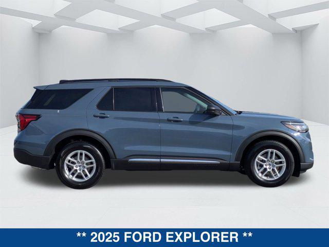 new 2025 Ford Explorer car, priced at $40,400