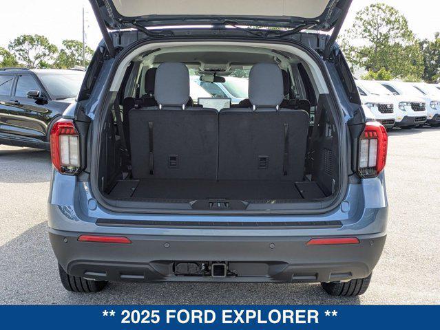 new 2025 Ford Explorer car, priced at $40,400