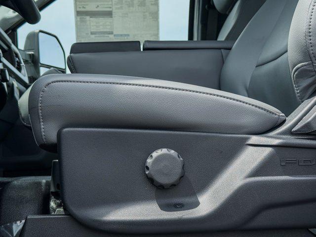 new 2025 Ford F-250 car, priced at $51,345