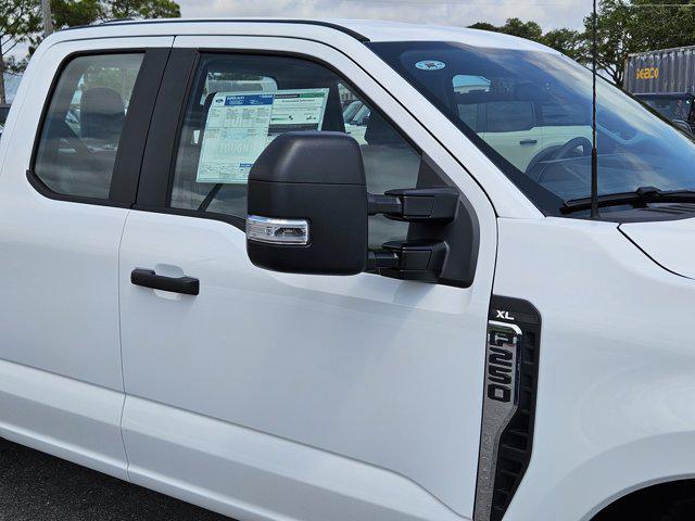 new 2025 Ford F-250 car, priced at $46,727