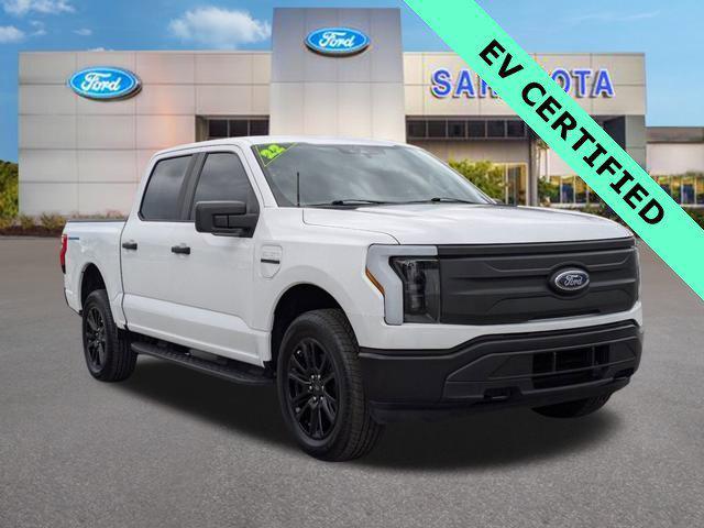 used 2022 Ford F-150 Lightning car, priced at $32,000