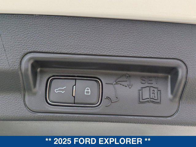 new 2025 Ford Explorer car, priced at $44,305