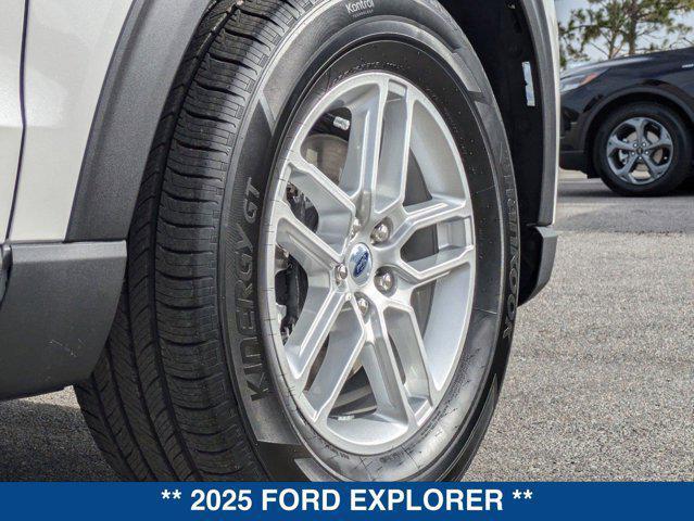 new 2025 Ford Explorer car, priced at $44,305