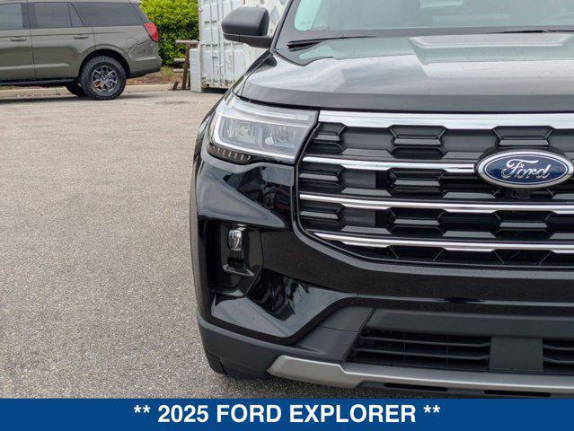 new 2025 Ford Explorer car, priced at $43,425