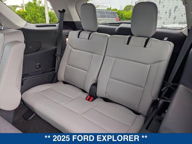 new 2025 Ford Explorer car, priced at $43,425