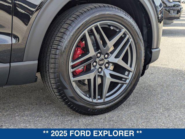 new 2025 Ford Explorer car, priced at $48,598
